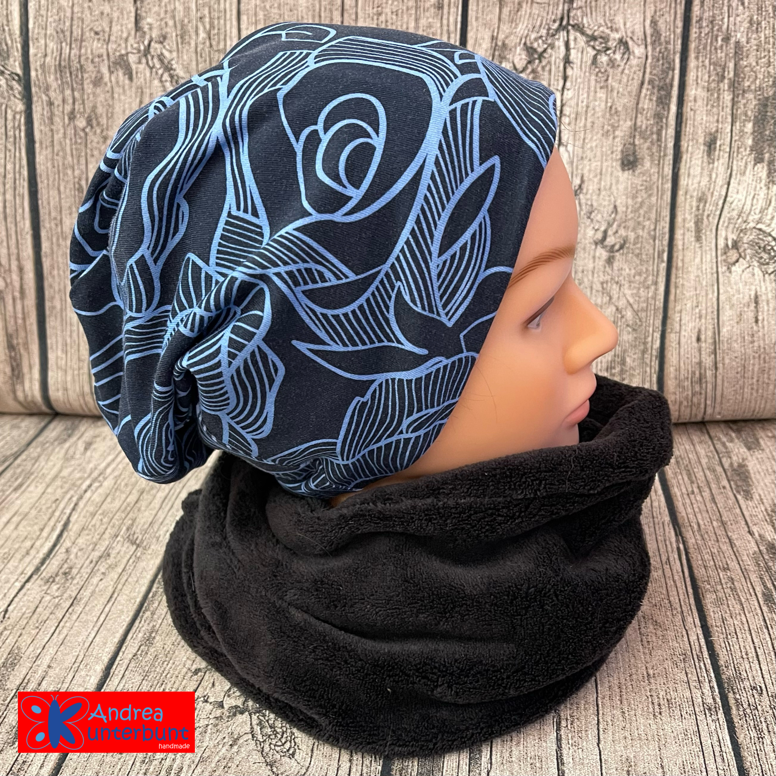 Wendebeanie florales Muster dunkelblau / hellblau