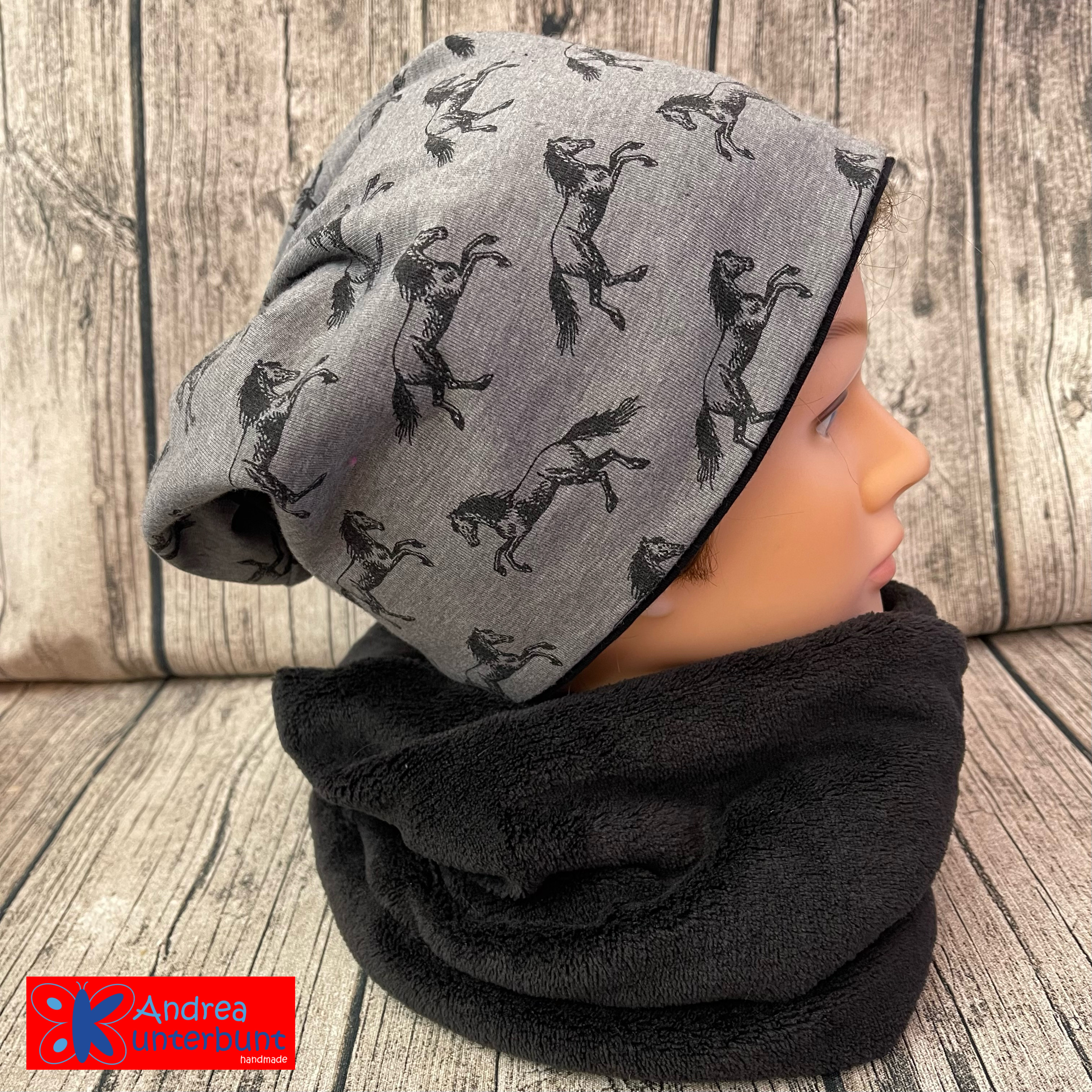 Wendebeanie Pferde grau /schwarz