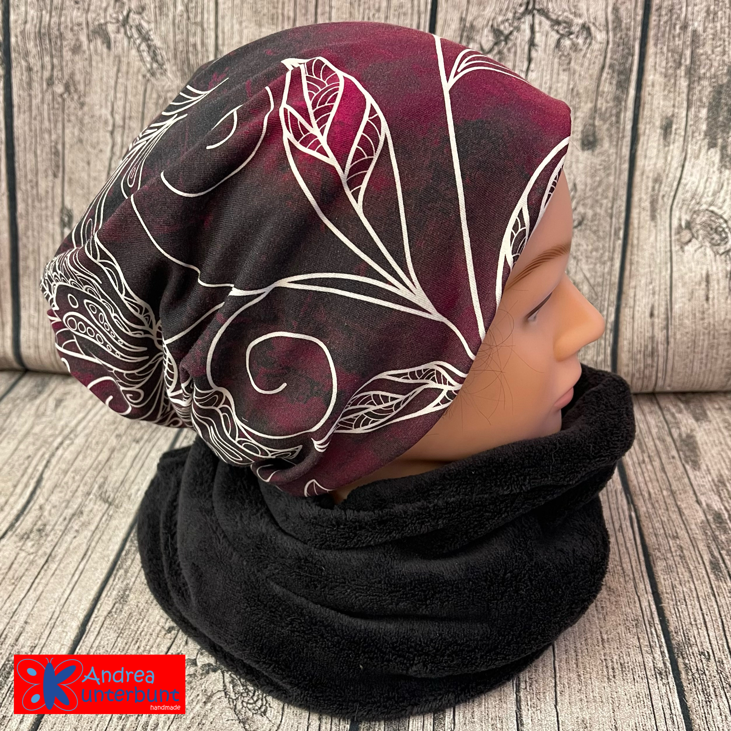 Wendebeanie florales Muster beere / grau