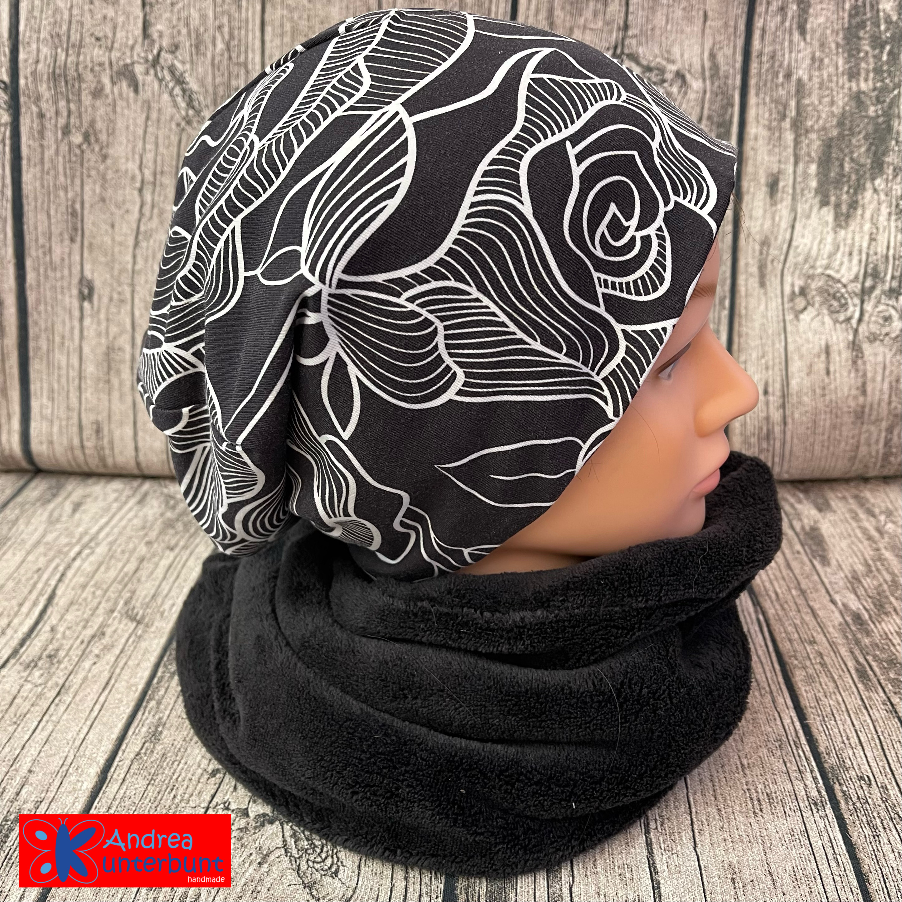 Wendebeanie florales Muster schwarz / grau